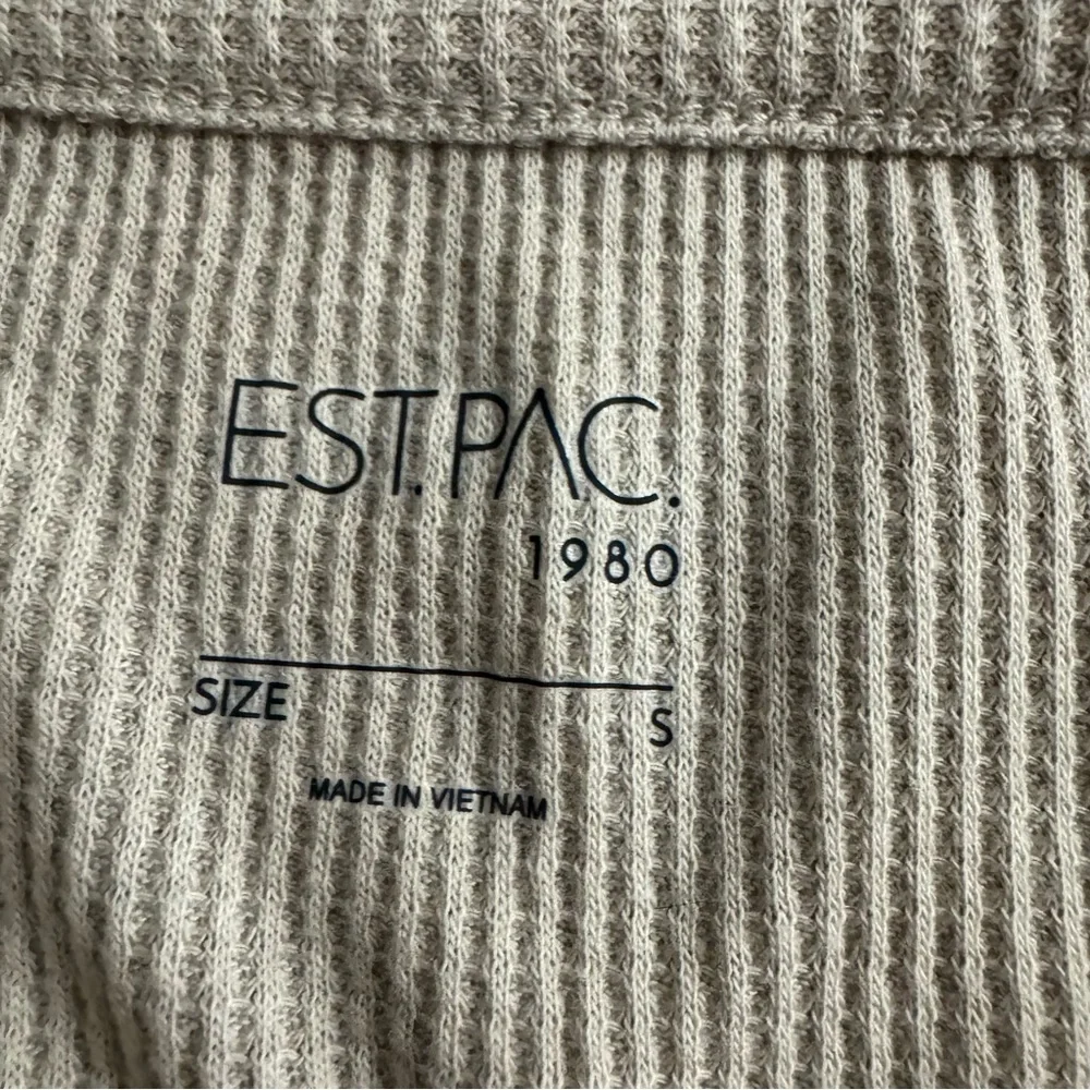PacSun Est. Pac Women's Crop Top T-Shirt Sz S Beige Waffle Knit NWT